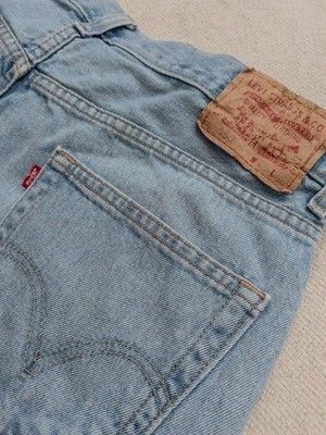 VTG 2002 Levis 550 Relaxed Denim Shorts Light Wash Men’s W36 Made Colombia 748 17