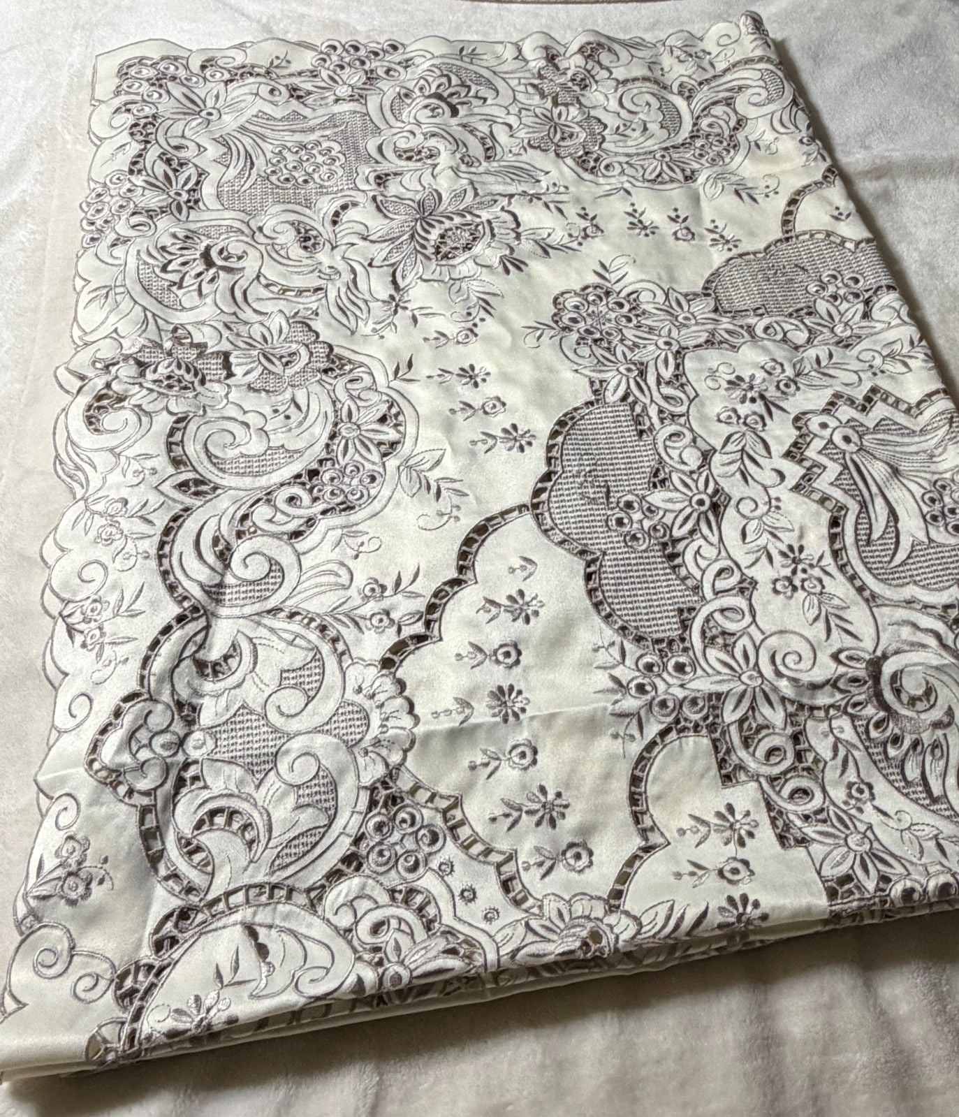 Handmade Dining Table Liner/Cover Set Embroidered Satin Floral Elegant ~7 Piece 4