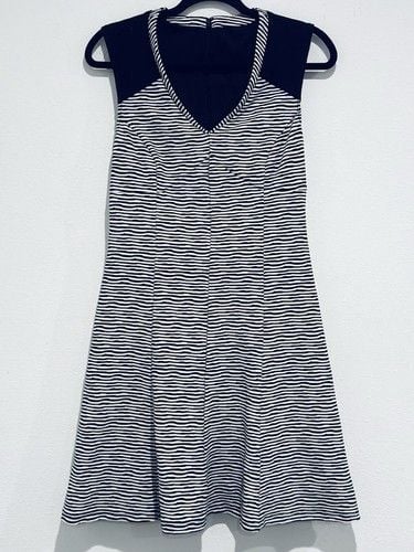 Calvin Klein Black & White Striped Dress SZ LRG Midi Length Minimalist Career 3