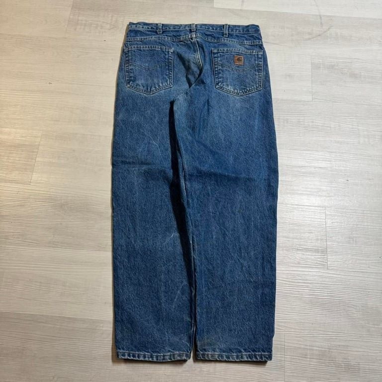 π₯ 1990s Carhartt Relaxed Fit Jeans β 36x30 π₯
Classic vintage Carhartt denim built to last! These 1990s Carhartt relaxed-fit jeans are perfect for workwear and streetwear lovers alike. Featuring a medium blue wash, Carhartt back patch, and durabl 2