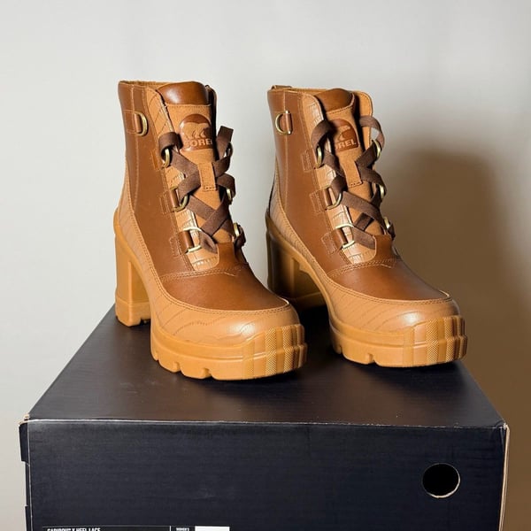 Sorel Caribou X Heel Lace Waterproof Boots Velvet Tan Tobacco Women's 8.5