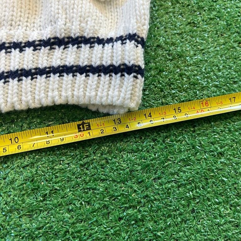 Vintage sport land White Knitted Sweater with Black Stripes 4