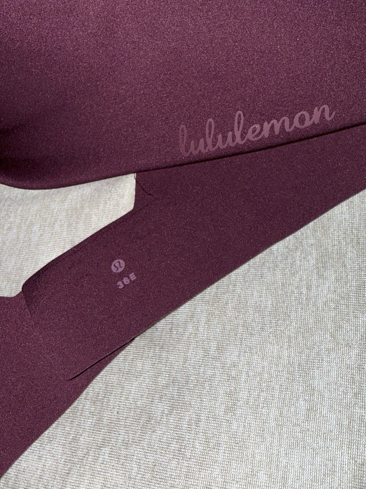 Lululemon Hold True Bra Top 36E 8