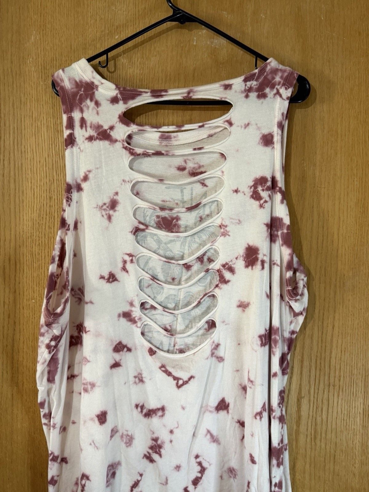 Lovesick White Purple Tie-Dye Skull Cut-Out Back Scoop Neck Tank Top 4X 3