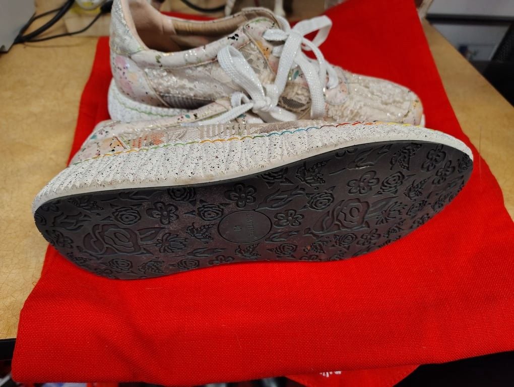 Women's Floral Lace Platform Sneakers 3