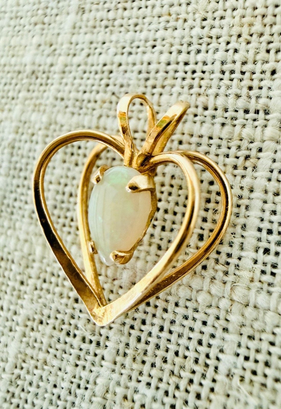 Vintage 14K Yellow Gold Pear Opal Heart Pendant | Open Double Frame | 0.6g 11