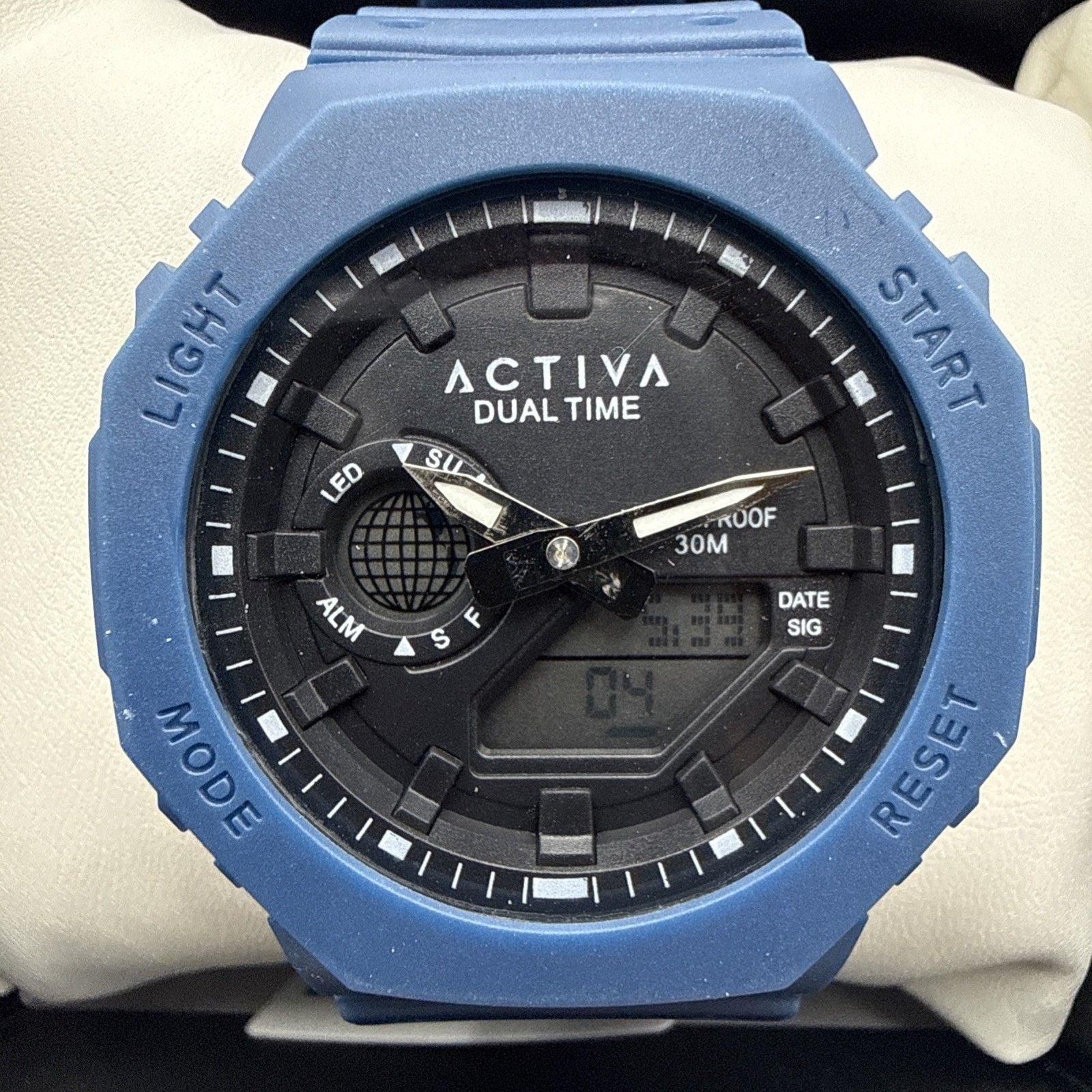 Product thumbnail 4