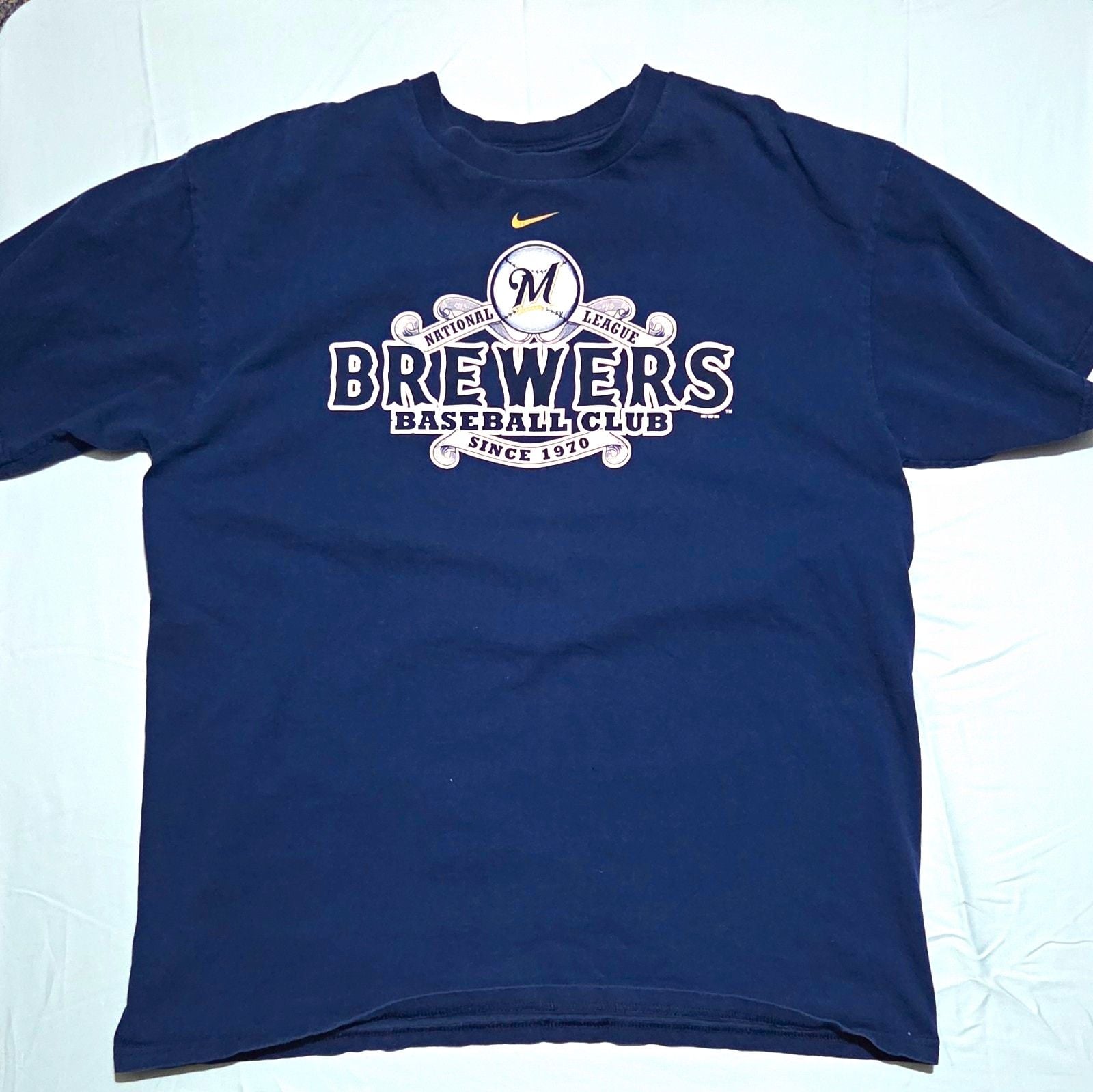 Nike Milwaukee Brewers Major League Baseball MLB T-Shirt Size L 2005 2