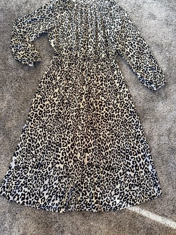 Loft Leopard Print Long Sleeve Midi Dress Size 12 Career Minimalist Animal Print 8