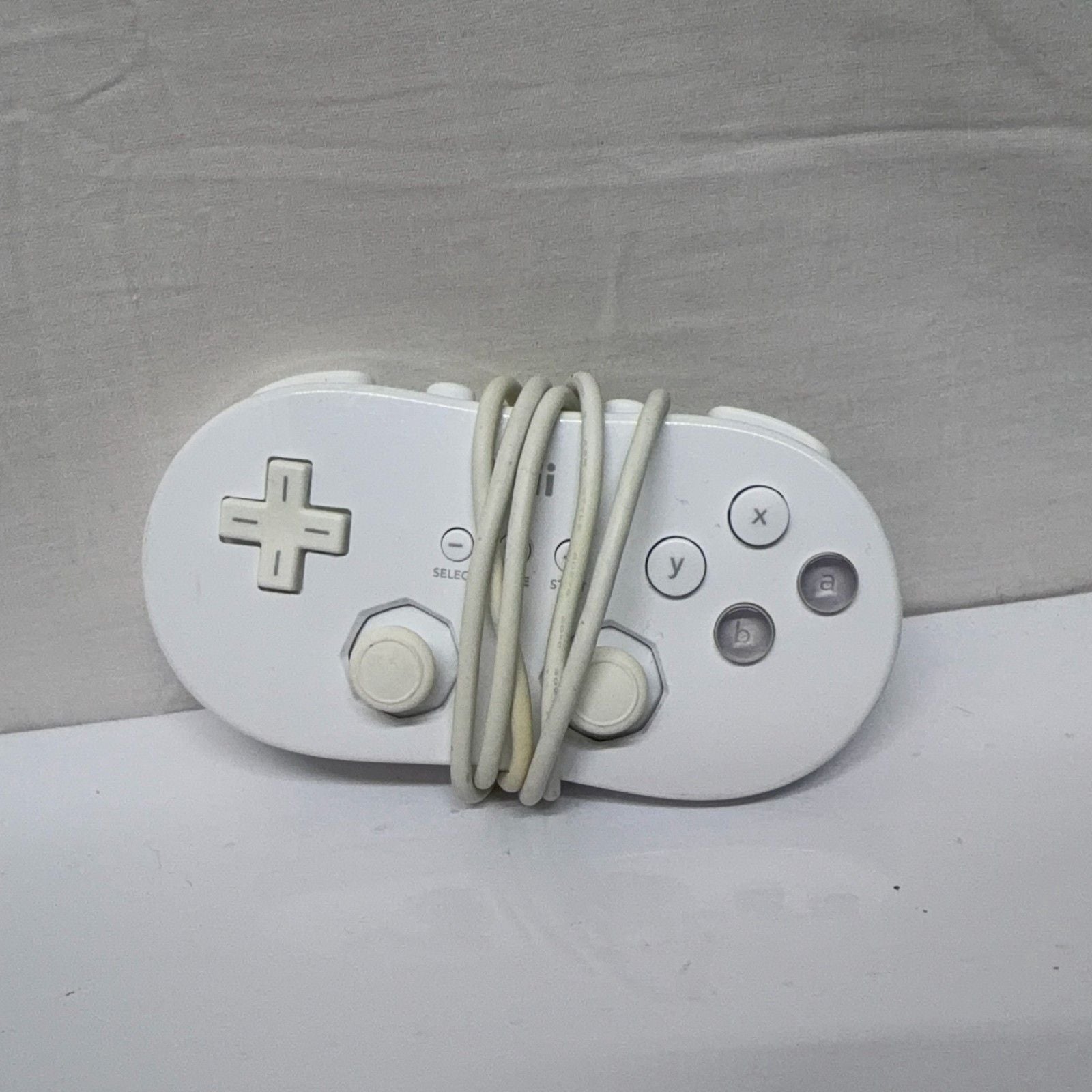 Nintendo Classic Controller RVL-005 Wii U Wired White Gamepad 4