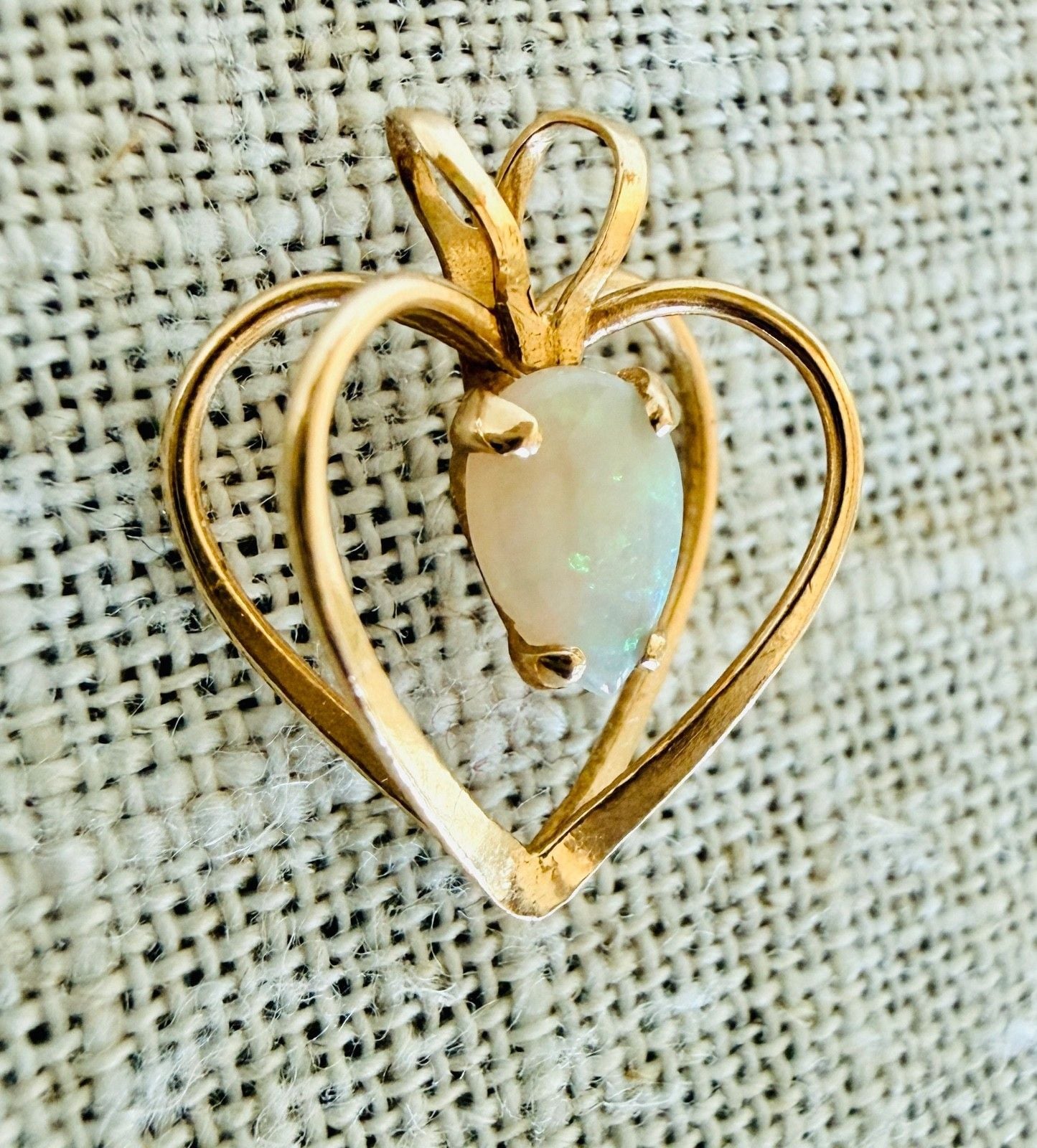 Vintage 14K Yellow Gold Pear Opal Heart Pendant | Open Double Frame | 0.6g 12