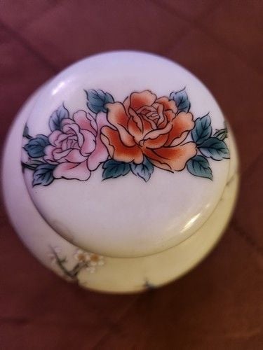 Vintage Japanese Ginger Jar / Urn with Lid- Peacocks Roses 3