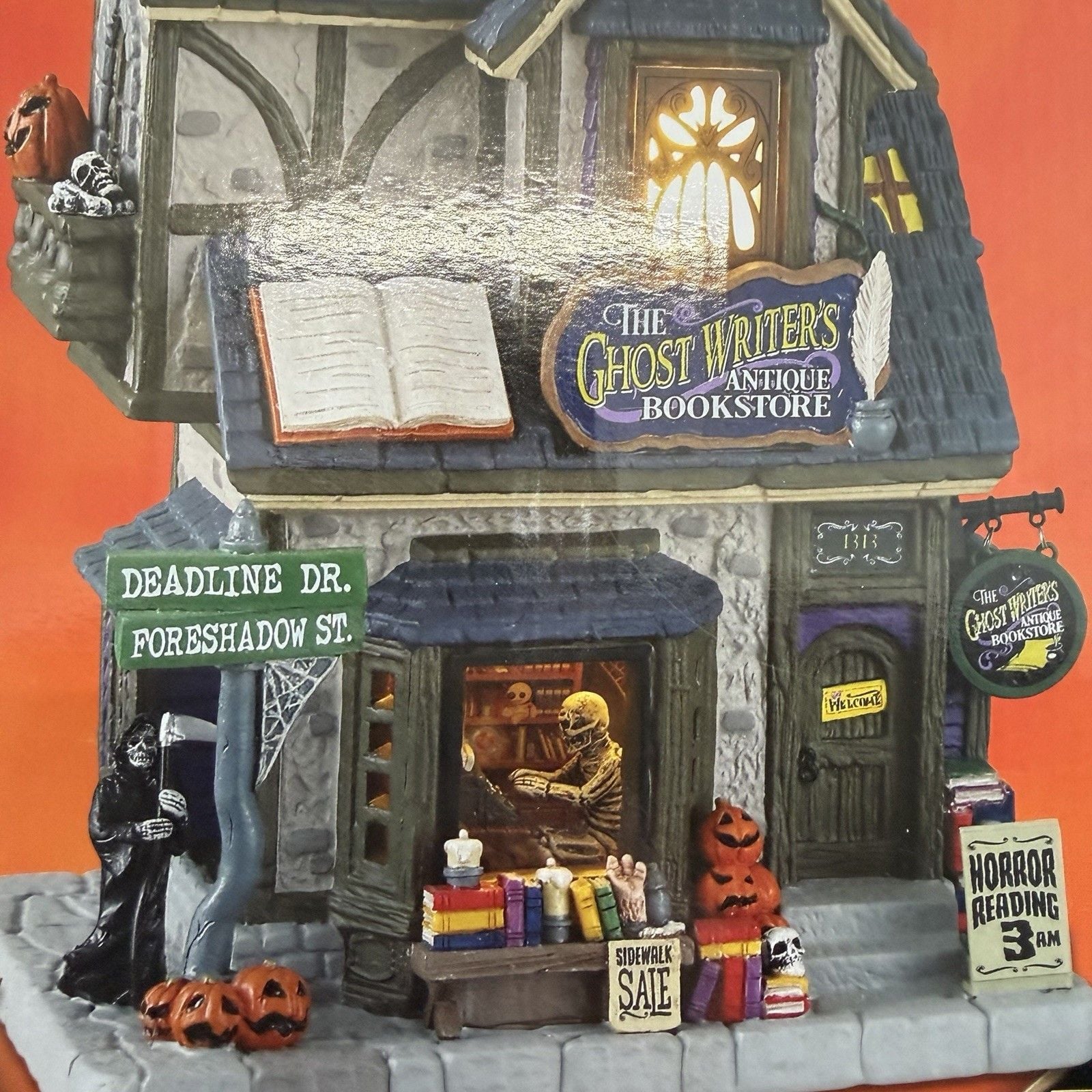 NEW Lemax THE GHOST WRITER'S ANTIQUE BOOKSTORE #15729 Spooky Town 2021 Lighted 2