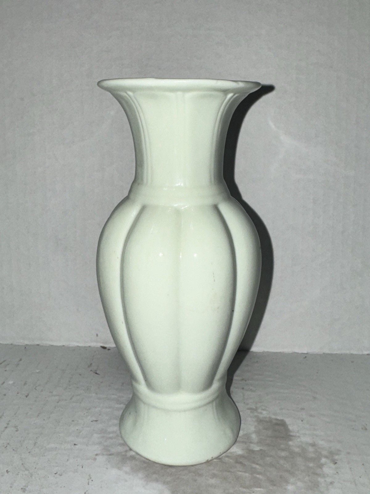 Vintage Ivory Cream Pottery Vase Fluted Pedestal Art Deco Style 7” Unmarked 1
