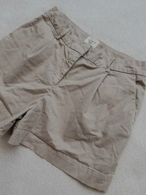 Sézane Paris France Pleated Cuffed ROME Chino Shorts in Beige - Size FR 40 US 8 6