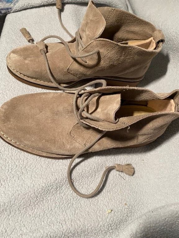 NEVER WORN Hush Puppies Suede Shoes size 9 womens never worn! 3