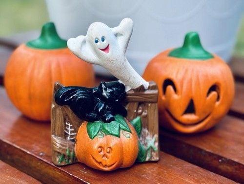 Vintage Halloween Kitschy Hand Painted Ceramic Figurines Spooky Season Set Of 4 18