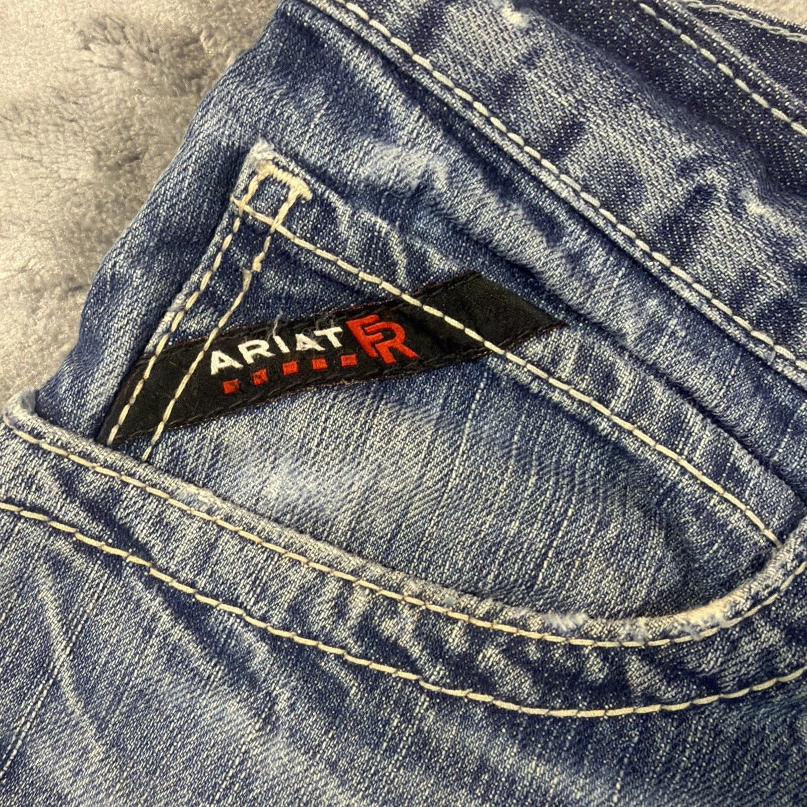 Ariat FR M4 relaxed boot jeans 33x34 13