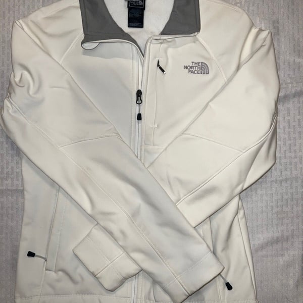 EUC The North Face Women's Apex Bionic Softshell Jacket White Size S Windwall