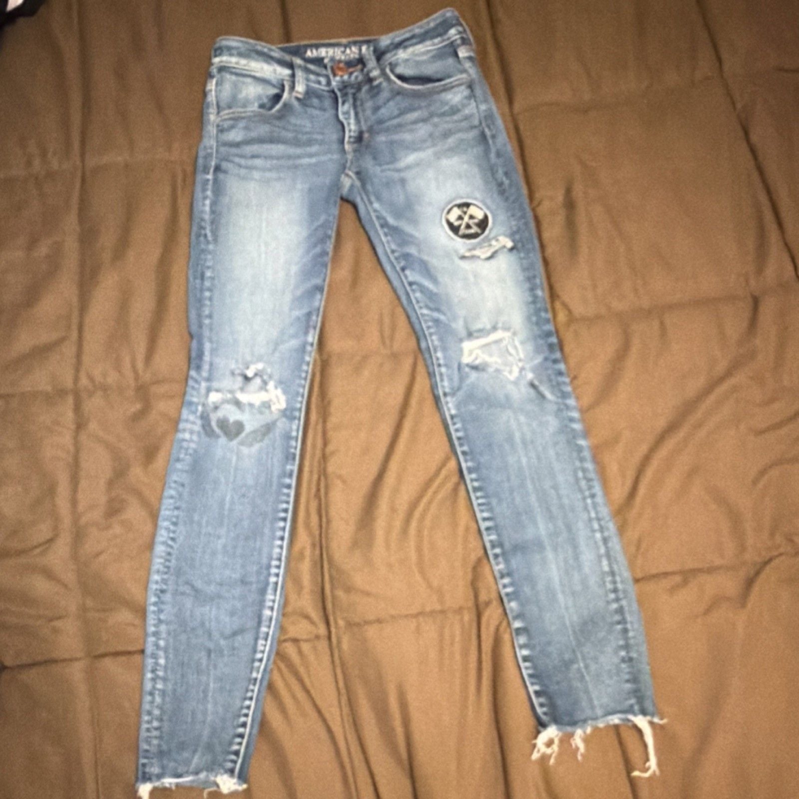 American Eagle Outfitters Women's Blue Distressed Patch Jegging Stretch Jeans 2