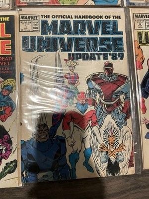 Marvel Universe Comic Book Lot of 17 Vintage 1985 Encyclopedia Like 17