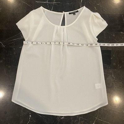 Women's White Round-Neck Tulip Sleeve Blouse Top Small 4