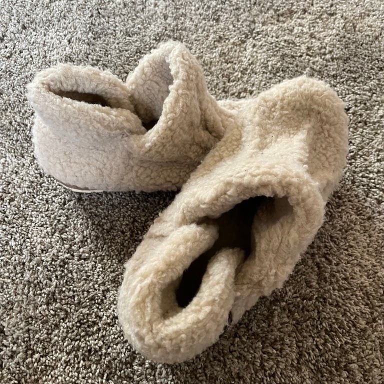 L.L. Bean Women's Size 9 Cozy Sherpa Boot Slippers Winter Warm 4
