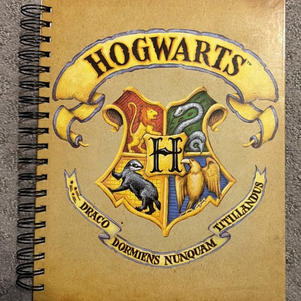 Harry Potter Hogwarts Crest Hard back Spiral-Bound Sketchbook 100 Blank Pages