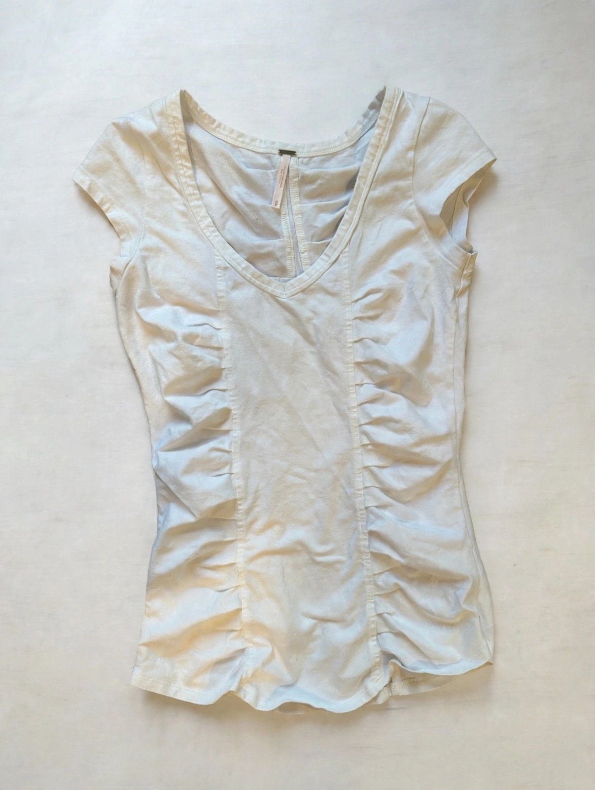 Free People Women's White Ruched V-Neck Short Sleeve Top SP 2