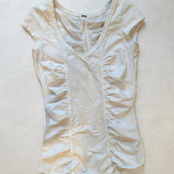 Free People Women's White Ruched V-Neck Short Sleeve Top SP