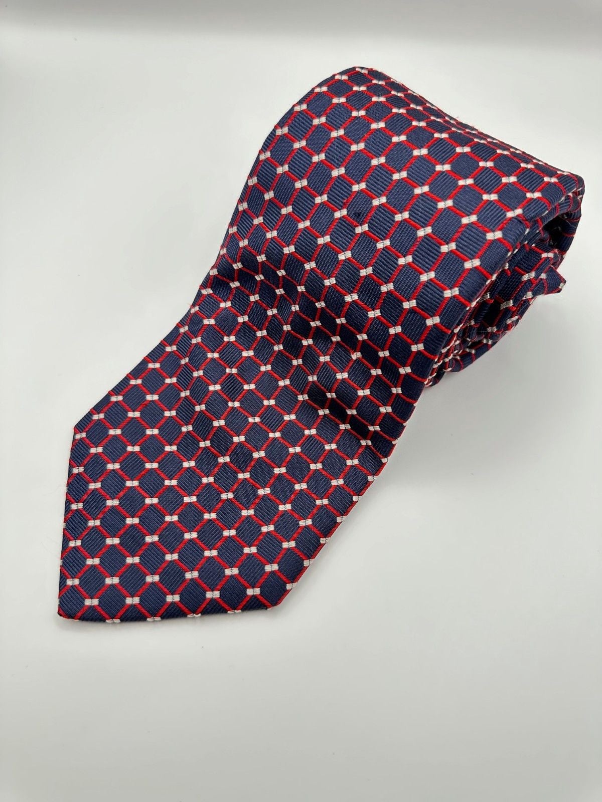 Dormeuil Navy & Red Lattice 100% Silk Tie – Dormeuil Tipping Made in Italy 1