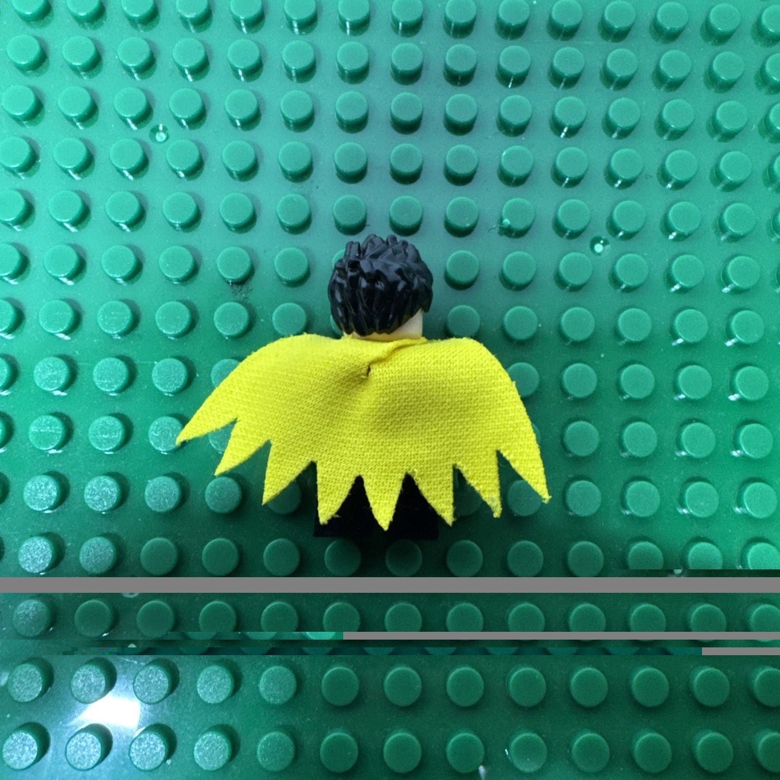 Lego DC Super Heroes Minifigure Robin Green Mask Batman 2