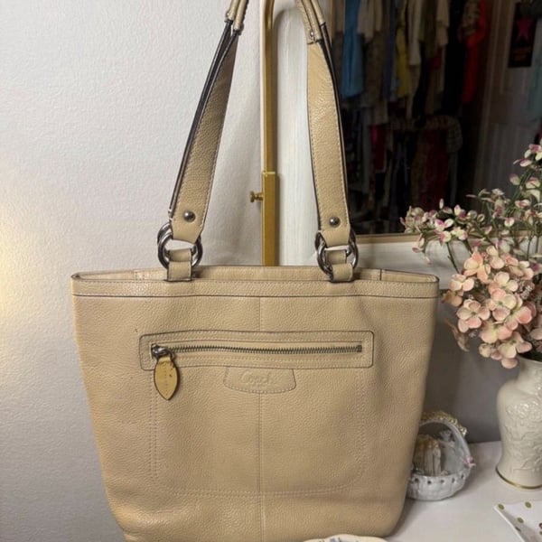 Coach Penelope F14683 Cream Pebbled Leather Tote Shoulder Bag Silver Hardware