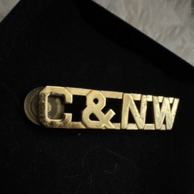 C&NW Chicago and North Western Railroad Railway Brass Gold Tone Collectible Pin 3