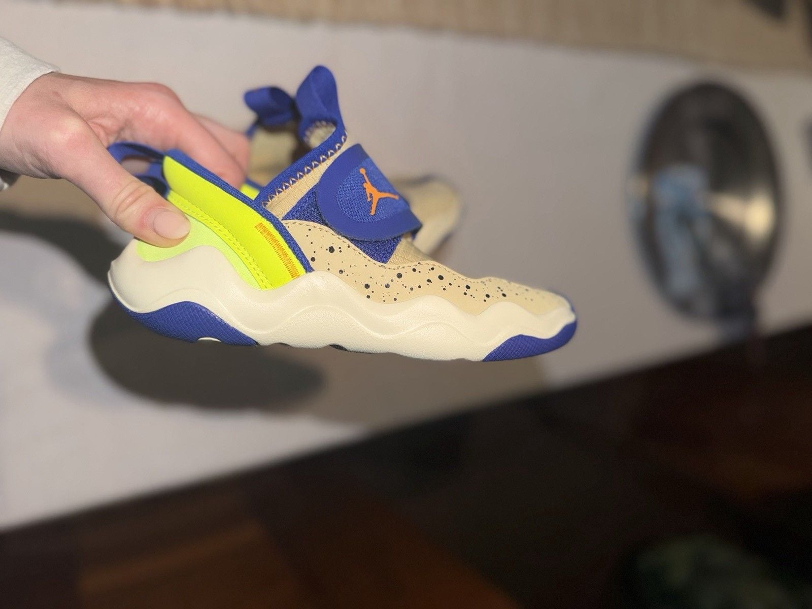 Jordan 23/7 "Team Gold / Radiant Blue" 11C Kids DZ6330-700 3