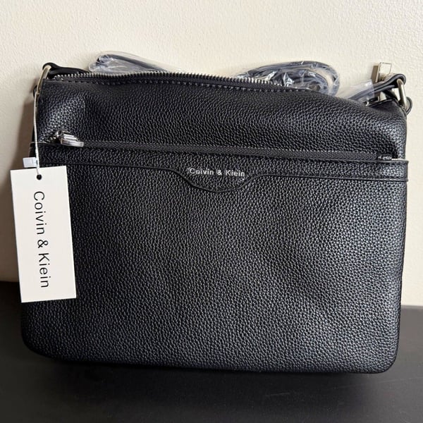 Calvin & Klein Black Pebbled Faux Leather Zip Crossbody Bag Detachable Strap