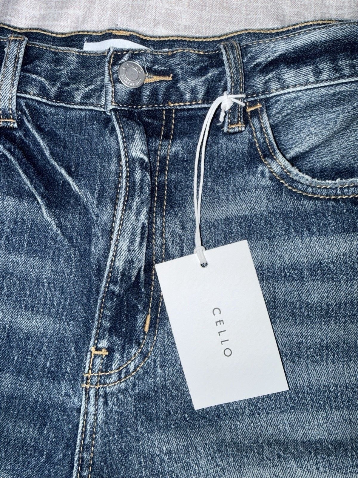Product thumbnail 6