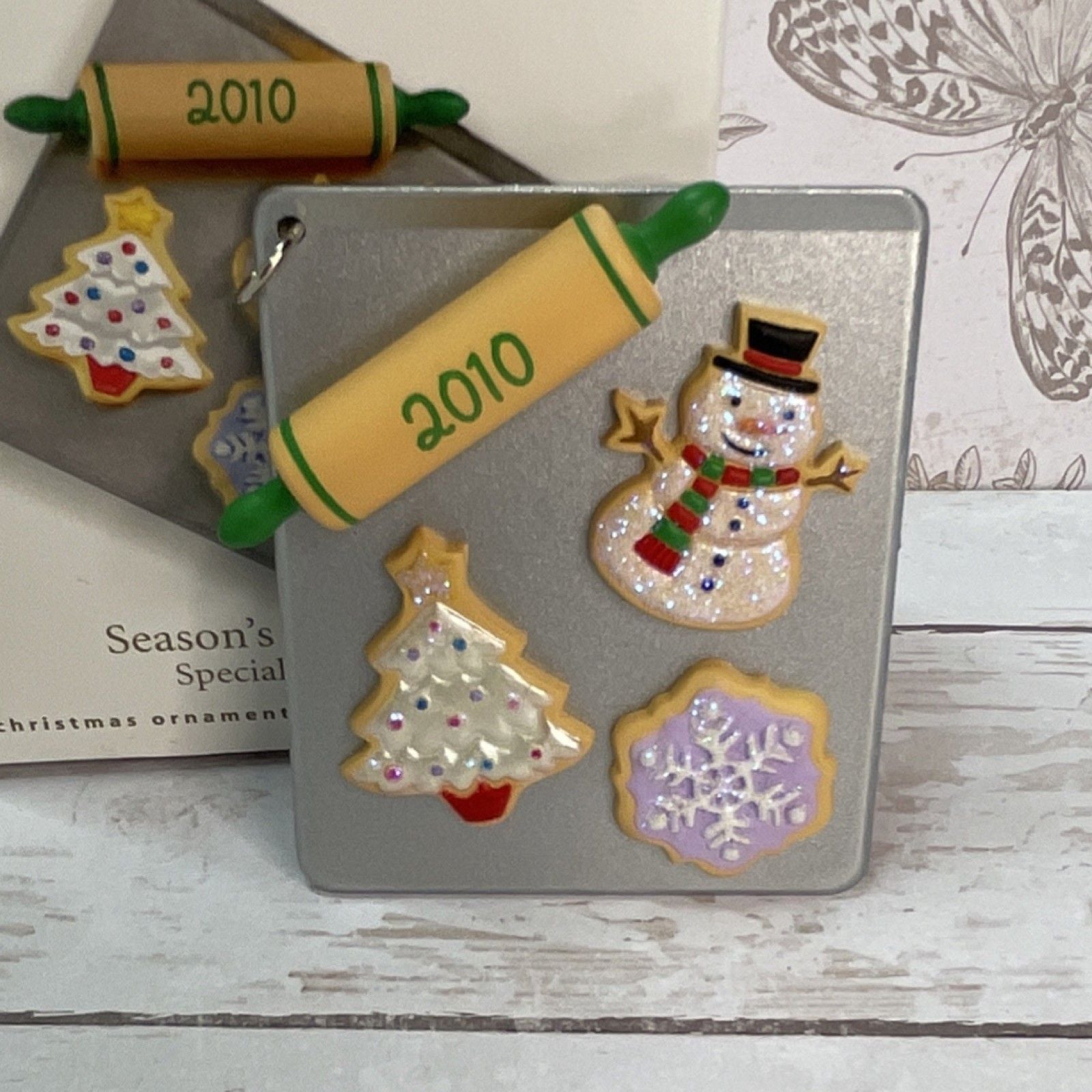 Hallmark Keepsake Season's Treatings Cookies Christmas Ornament 2010 AD4422 2