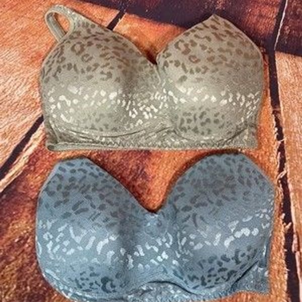 Rhonda Shear 2-pack Women's No Wire Underwire Nylon Spandex Medium Bra