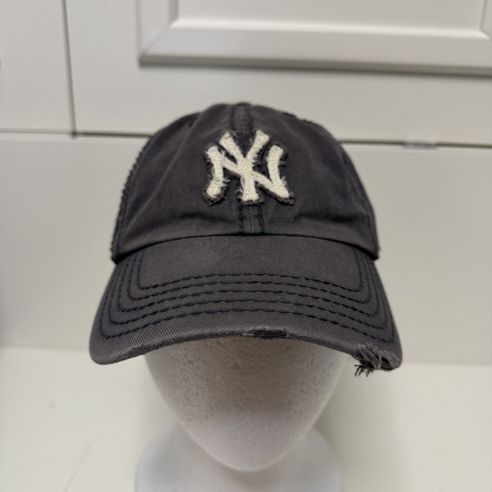 New York Yankees Hat Fitted Med 47 Brand Franchise Blue MLB Baseball Distressed 2