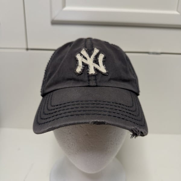 New York Yankees Hat Fitted Med 47 Brand Franchise Blue MLB Baseball Distressed
