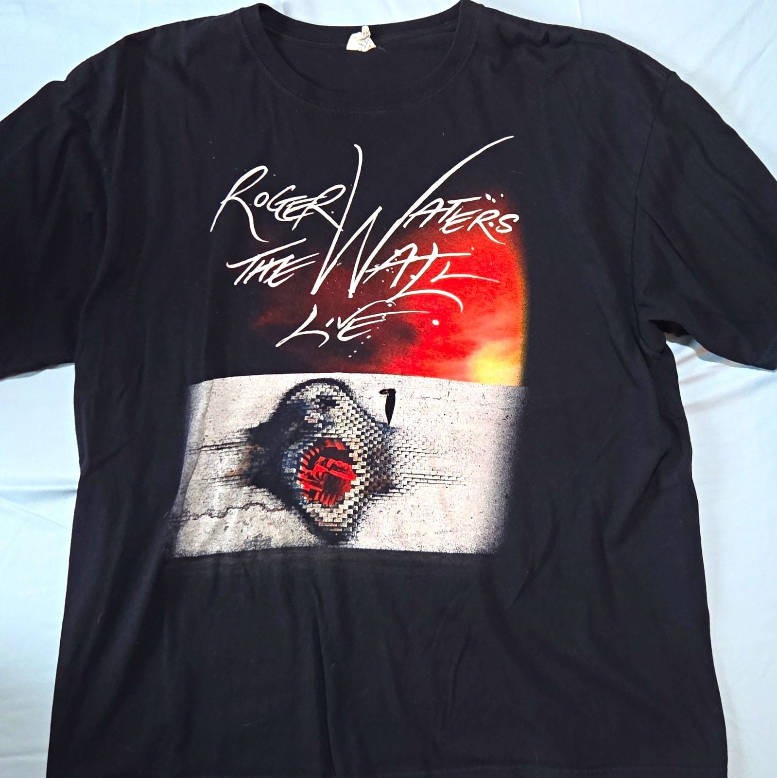 Hanes Heavyweight Cotton Roger Waters The Wall Live 2XL Black Tee Double-Sided 1