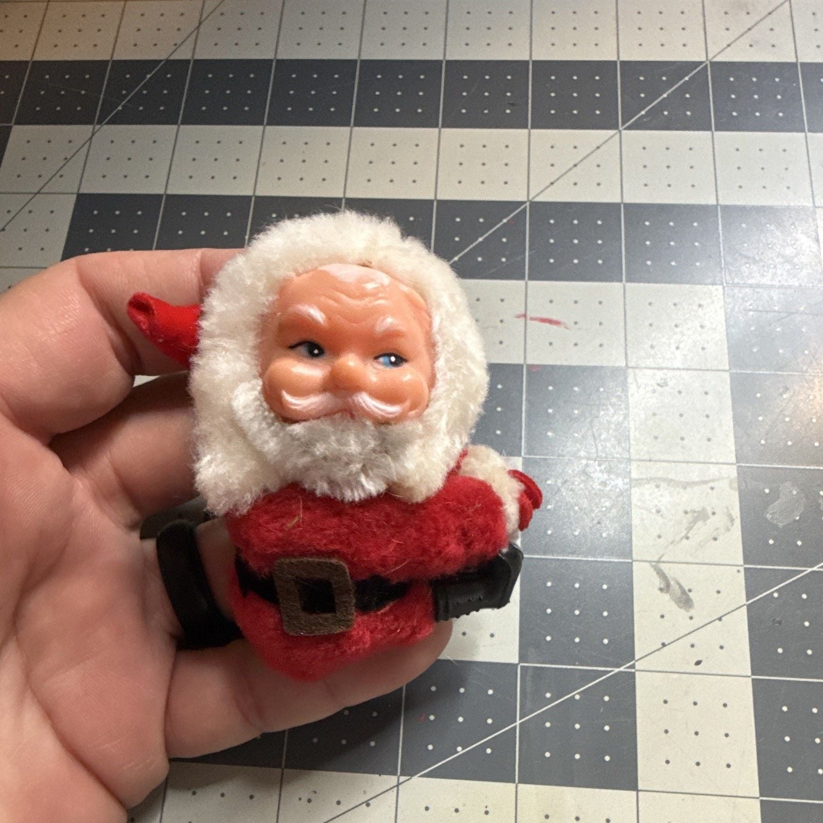 Vintage Santa Claus Christmas Figurine Small Red White Black 3.75in Plastic Felt 4