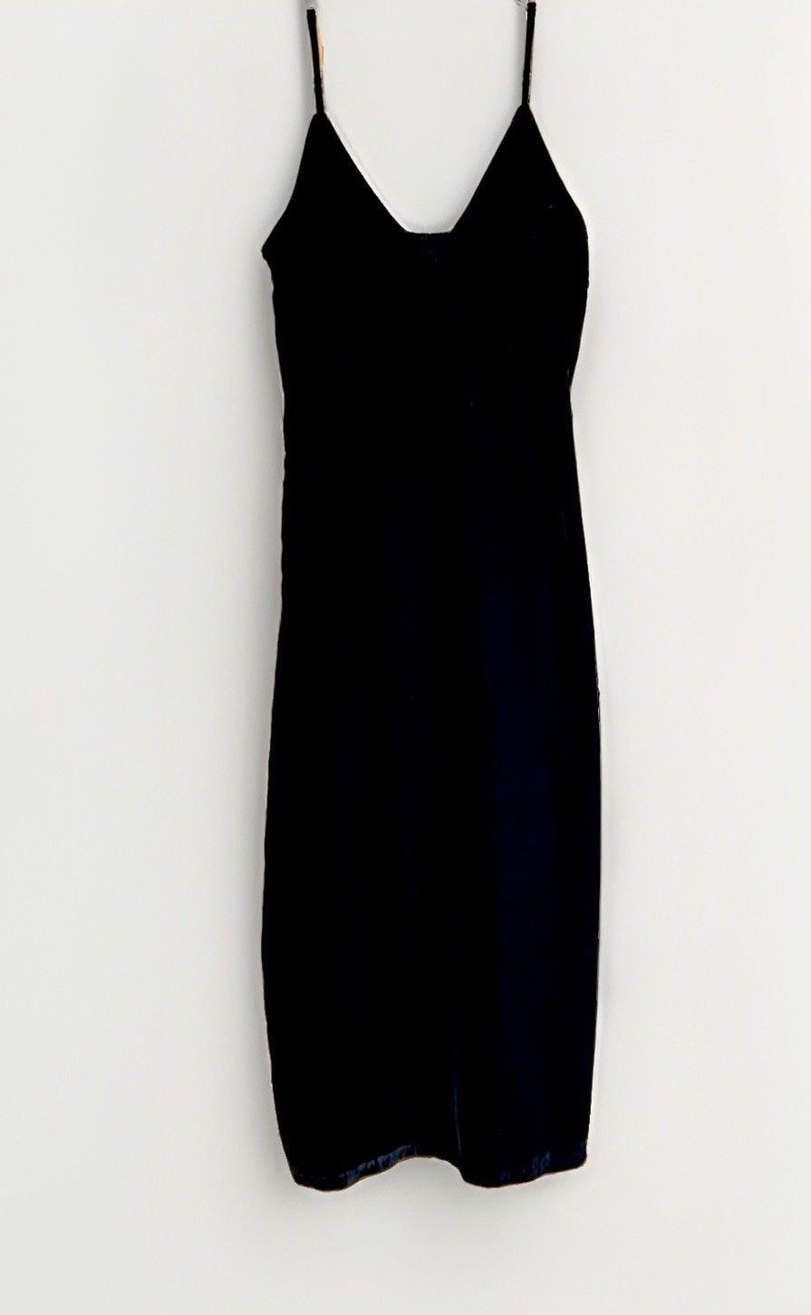 Old Navy Black Solid Sleeveless V-Neck Gown Adjustable Straps Smocked M 2