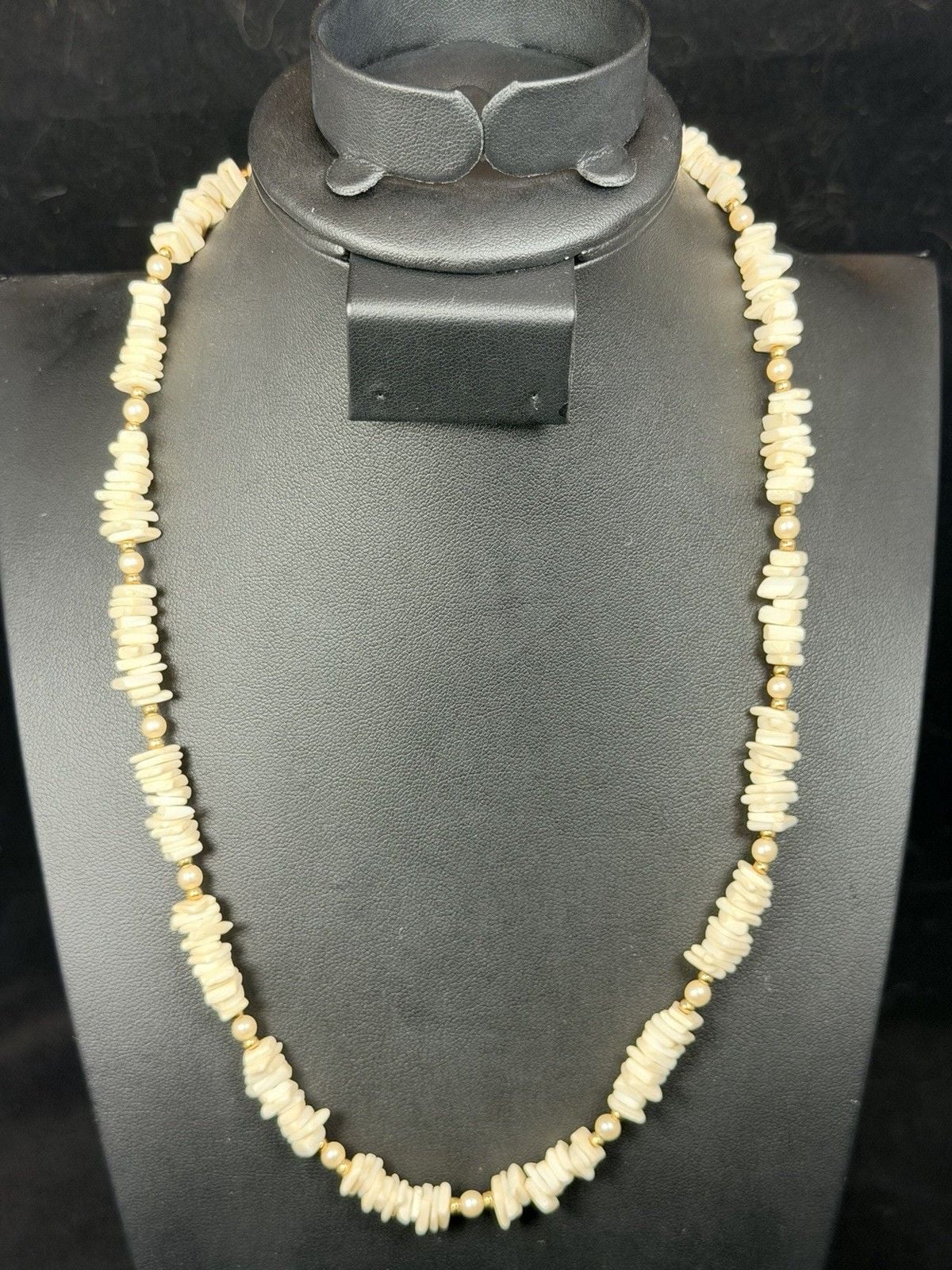 Vintage 20.5” White Coral Branch Chip Pearl Necklace Gold Tone Spacer Beads 29g 8