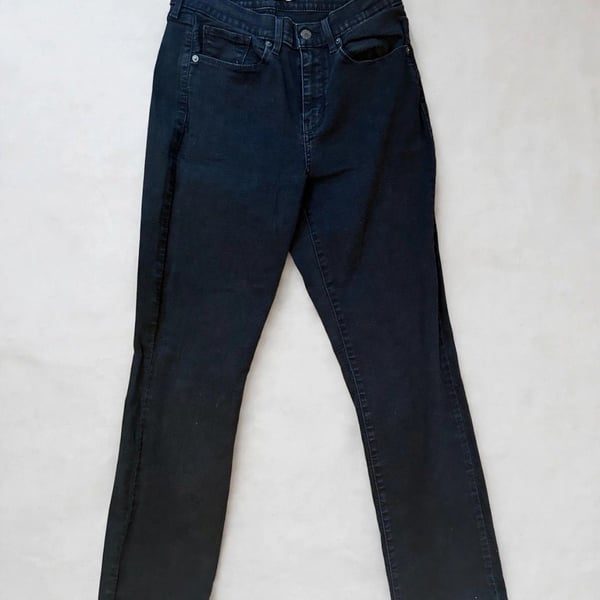 Levi's Women's Classic Straight Black Jeans Size 10 Waterless