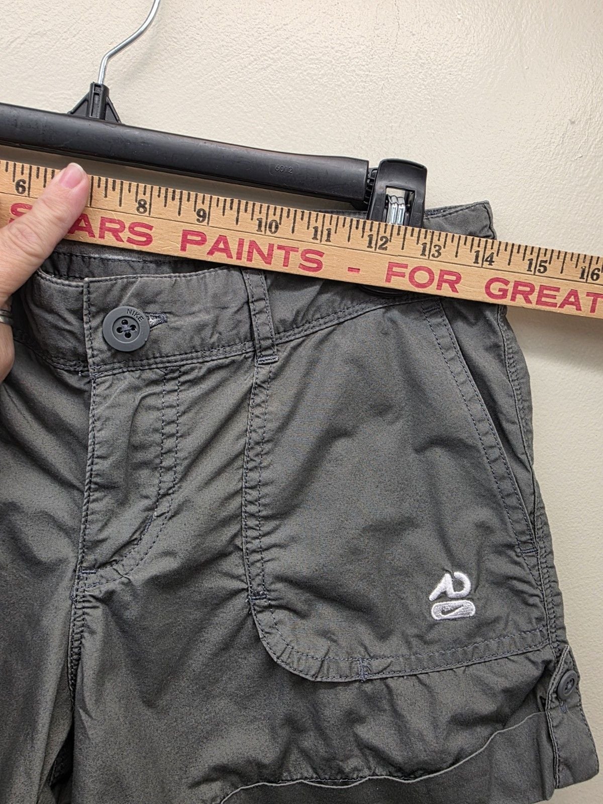 Nike womens shorts cuffed grey cargo pockets, Sz 6 Hiking, Activewear  8