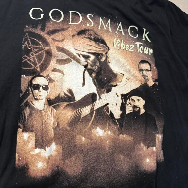 ๐ฅ Godsmack โVibez Tourโ 2024 Concert T-Shirt โ XL ๐ฅ
A must-have for any Godsmack fan! This official Vibez Tour 2024 t-shirt features an epic front graphic of the band and an all-dates tour print on the back. Perfect for collectors, rock fans 3