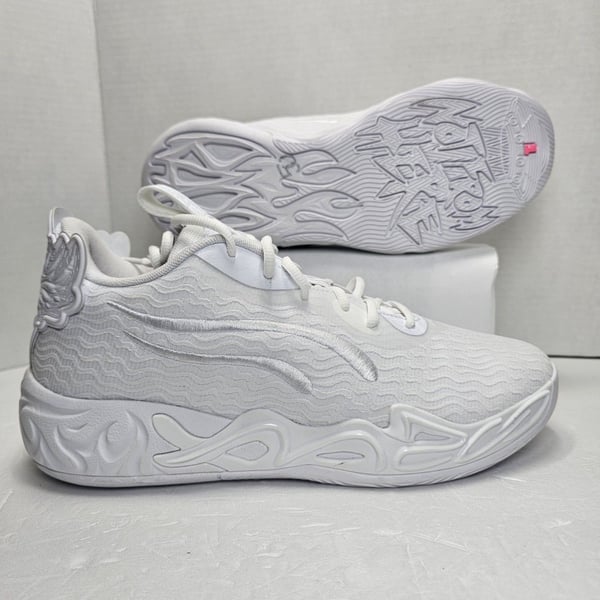 PUMA LaMelo Ball MB.04 Lo Ice White Basketball Shoes Men’s 9 311319-01