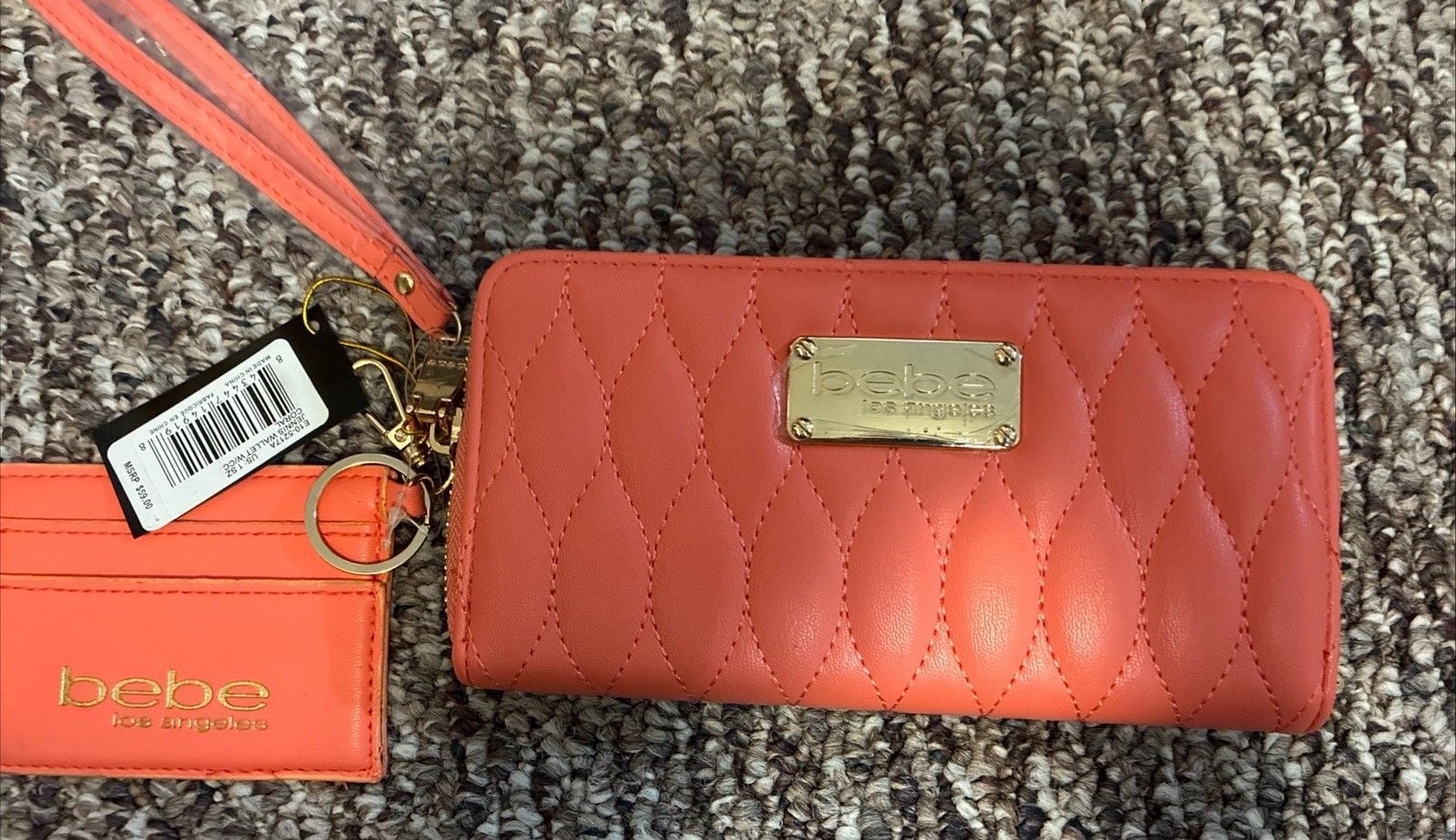 bebe Coral Quilted Zip-Around Wallet Wristlet w/ Card Holder for Women nwt 2